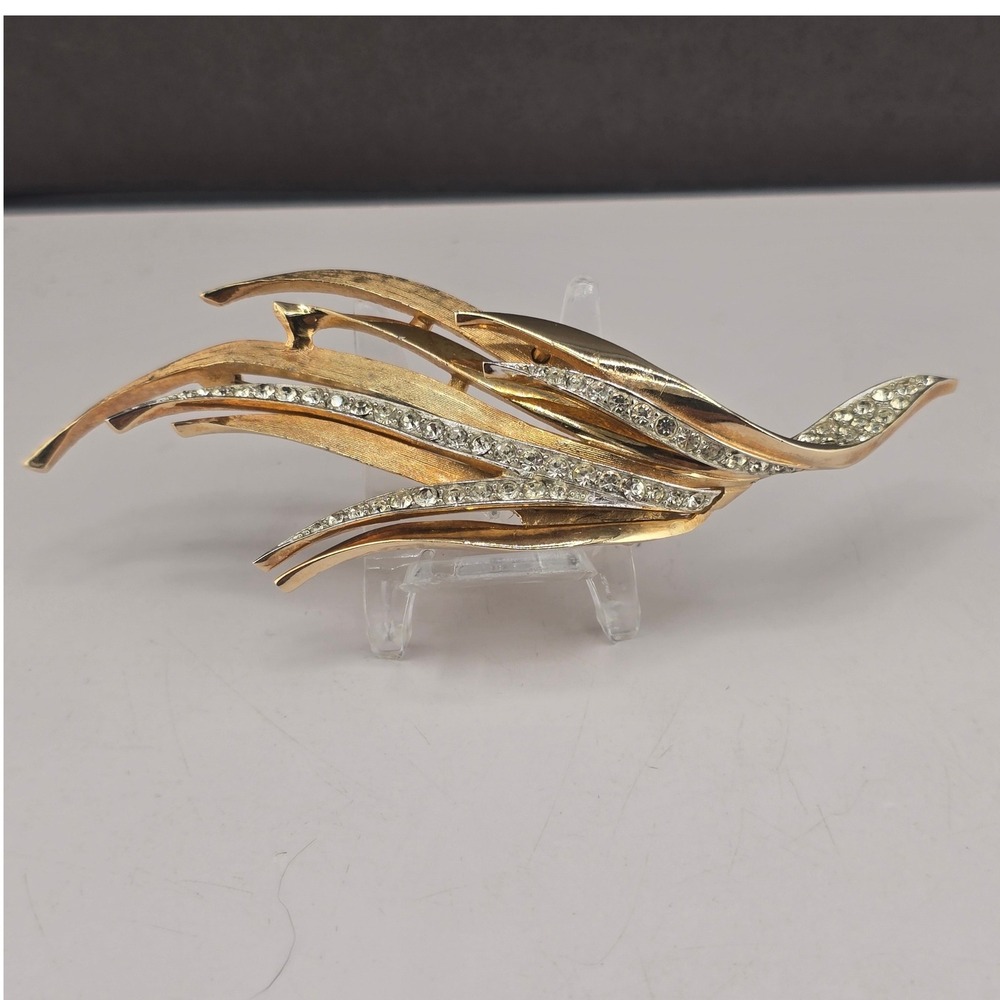 Vintage Boucher Brooch Gold Tone Rhinestone Feather Leaf 3.5in